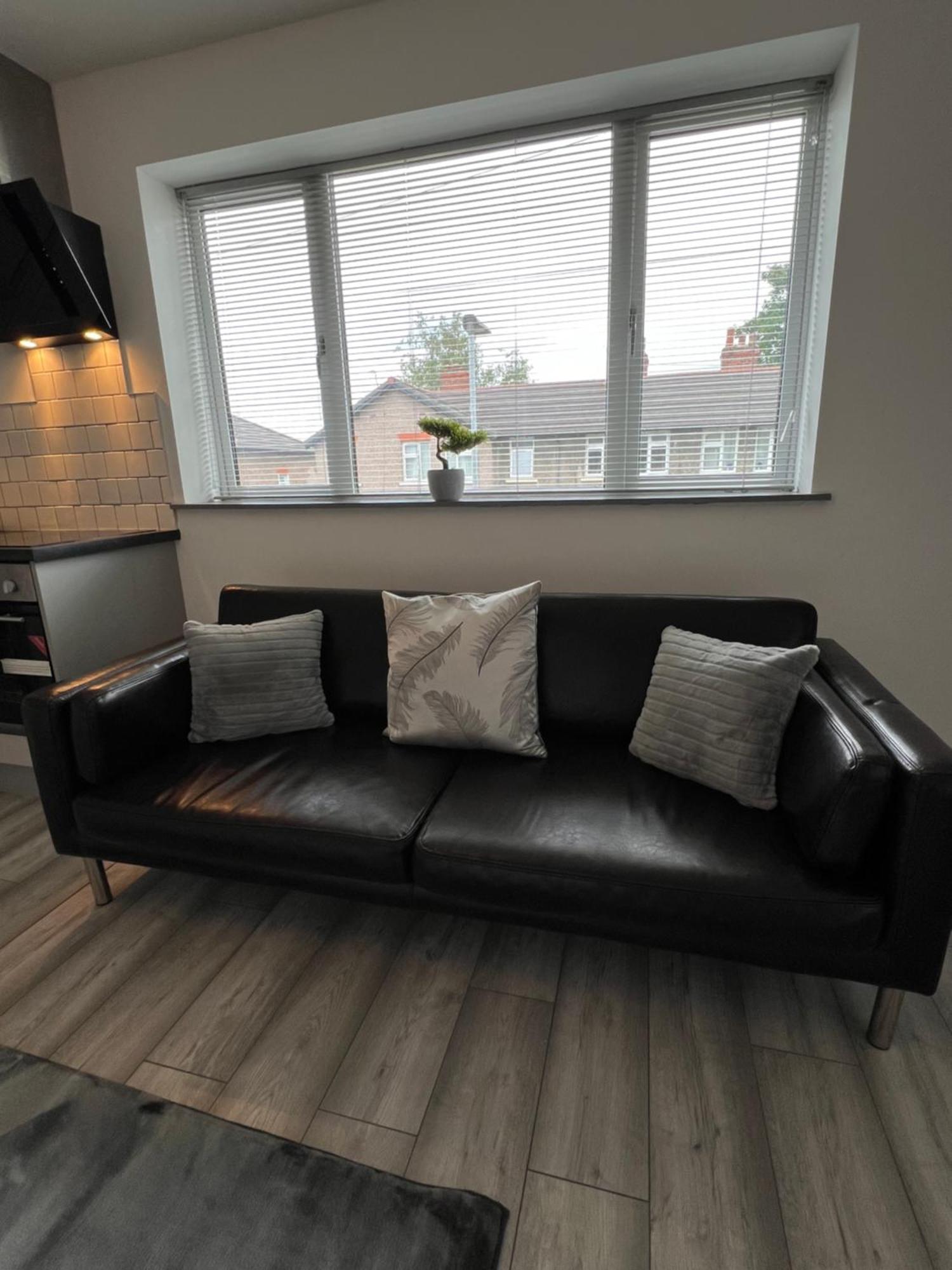 Cosy Modern Apartment Warrington Exterior foto